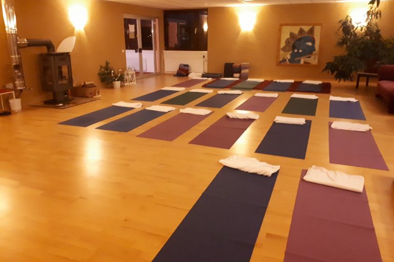 Angebote Crystal Sound Retreats, Yoga Studios